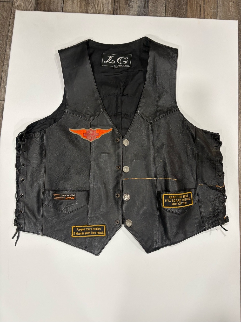 Real Leather Motorcycle Vest Harley-Davidson Daytona 2009 Buffalo Nickle Snaps